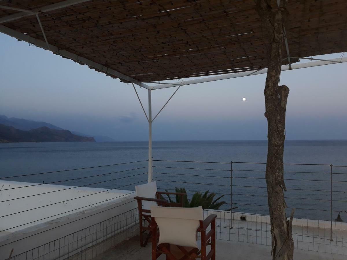 Christos Rooms Paleochora Exterior foto