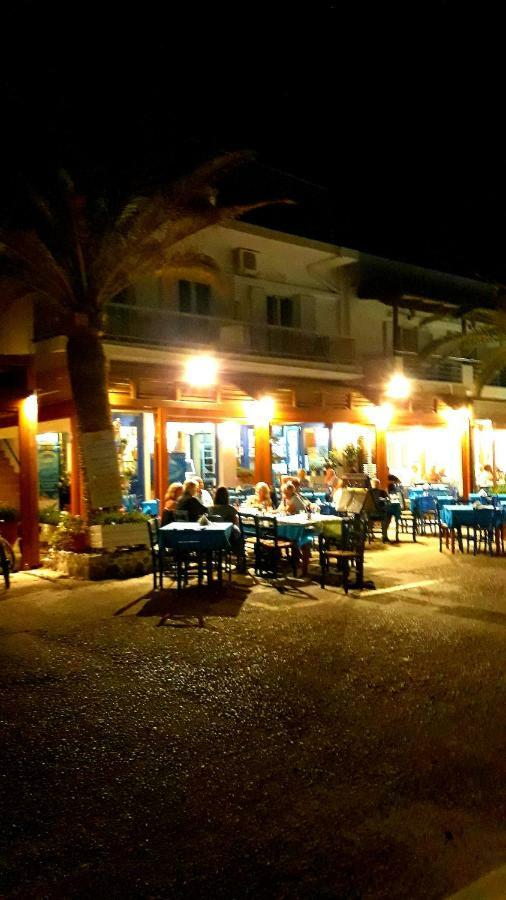 Christos Rooms Paleochora Exterior foto